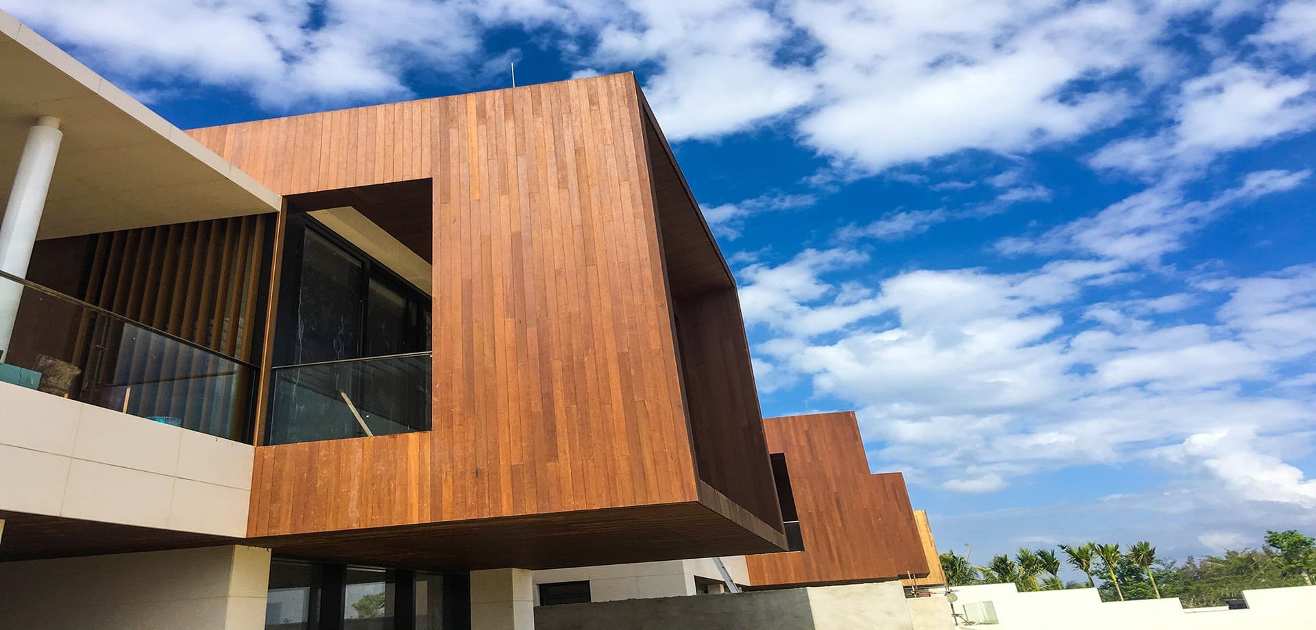 Four Season Courtyard Hotel